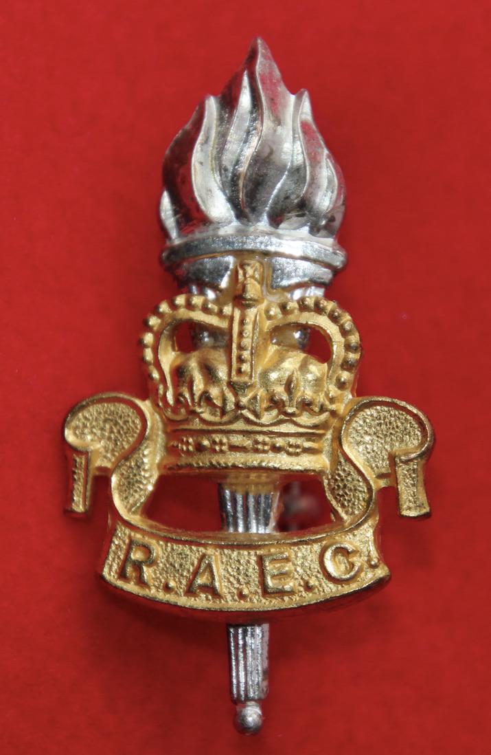 RAEC QC Officer's Cap Badge