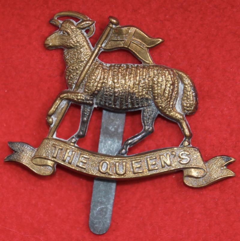 The Queen's (1916) Cap Badge