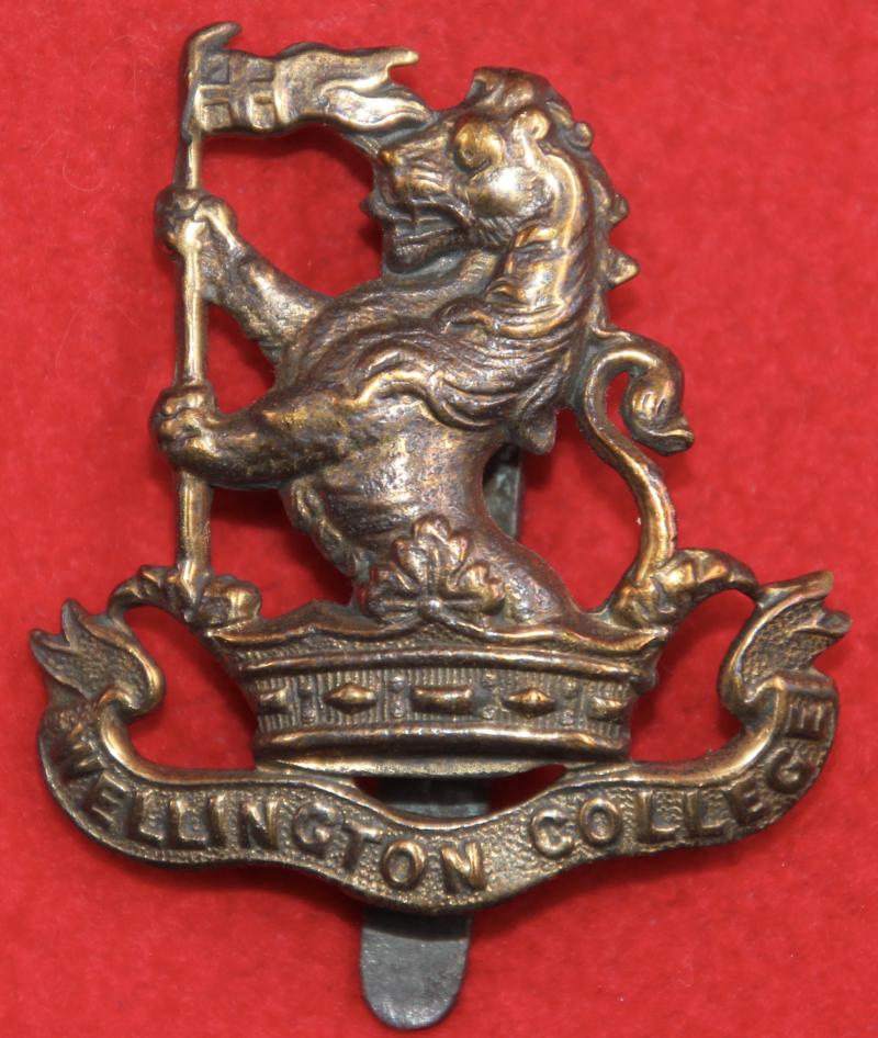 Wellington College Cap Badge