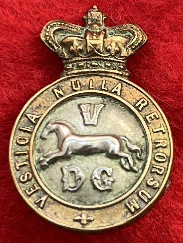 Victorian 5DG Collar Badge