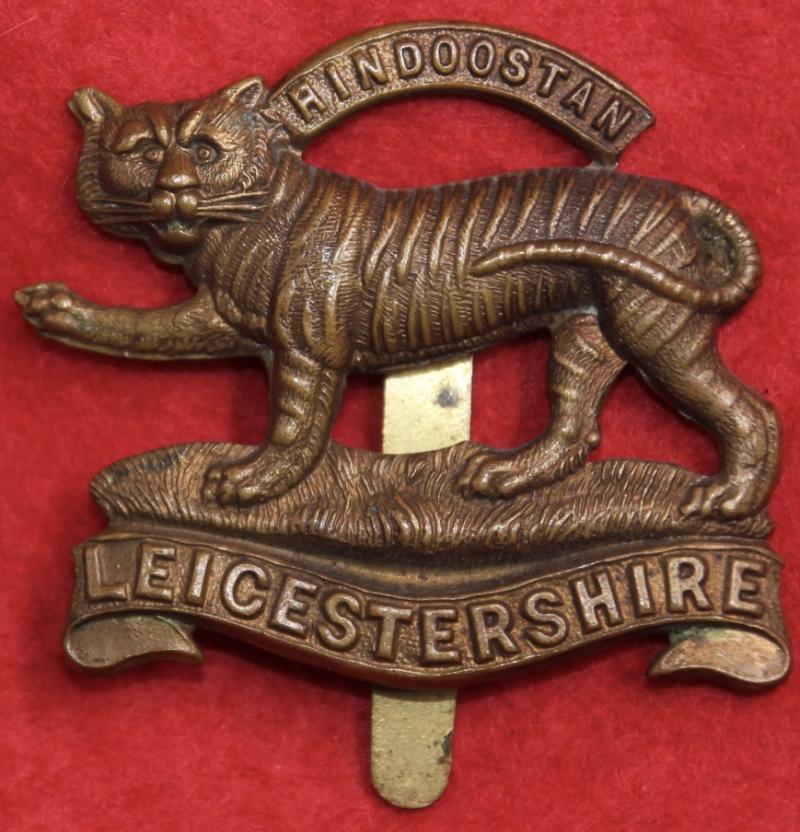 Leics Regt (1916) Cap Badge