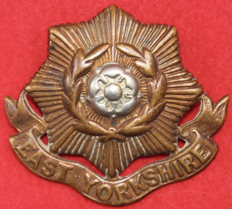 E Yorks Cap Badge