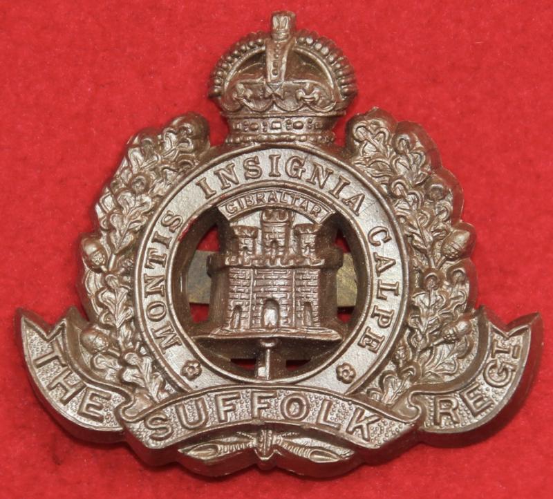 Suffolk Regt Plastic Cap Badge