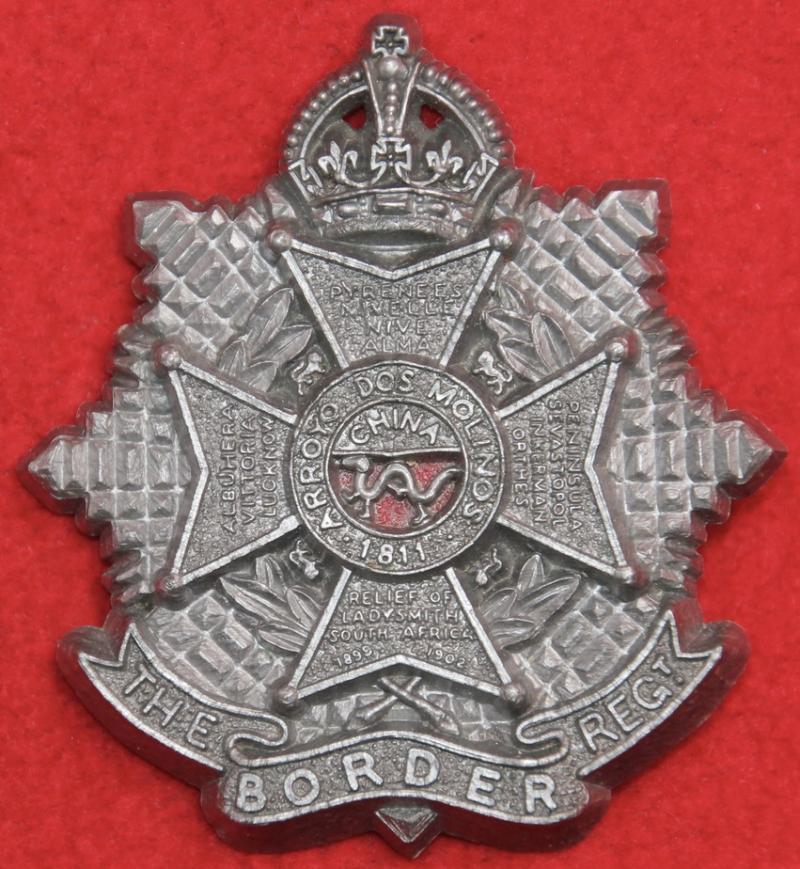 Border Regt Plastic Cap Badge