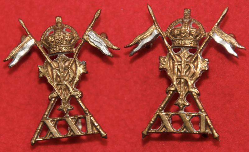 21L Collar Badges