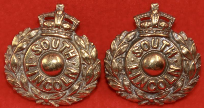69th Foot Collar Badges