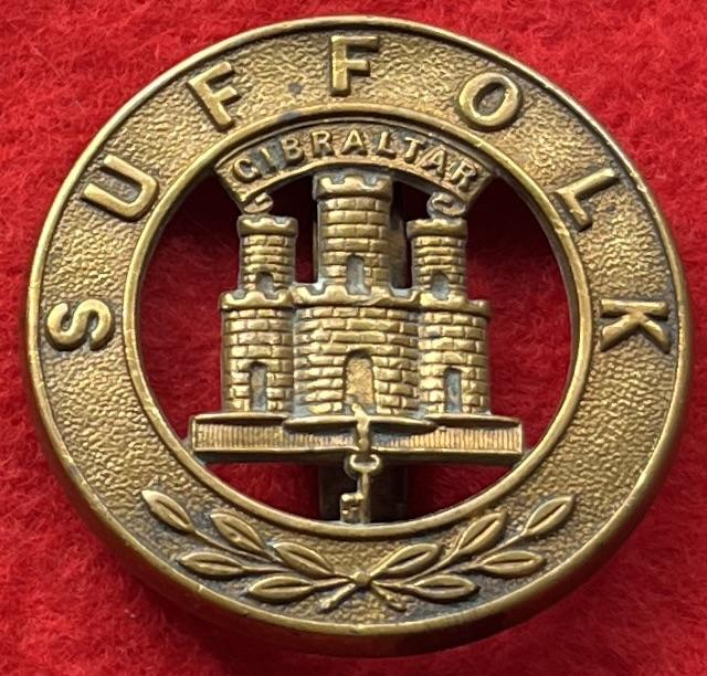 Suffolk Regt Puggaree Badge