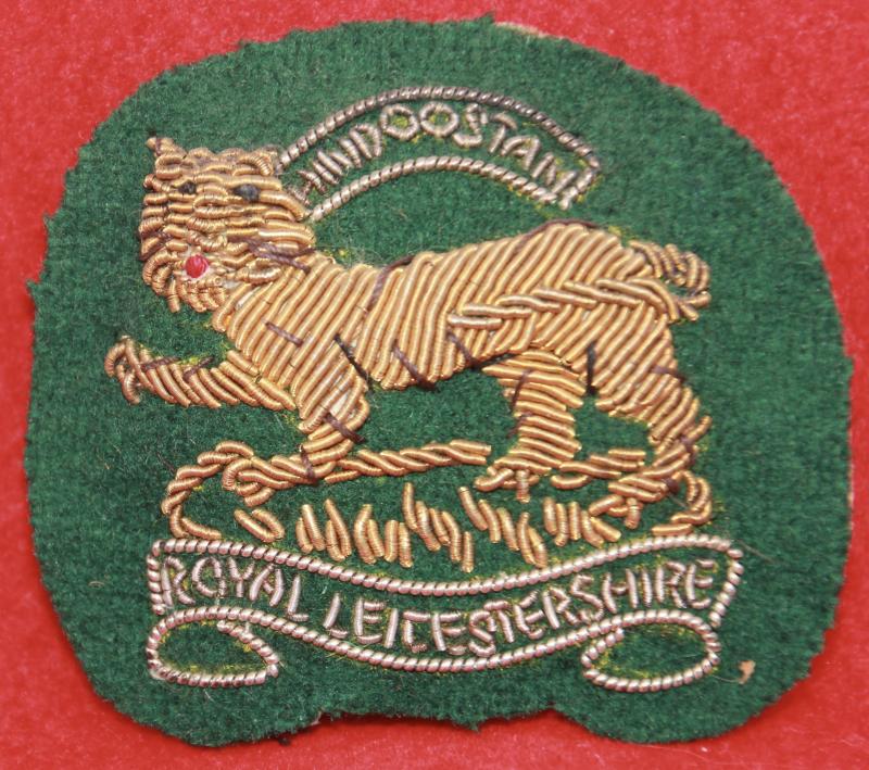 R Leics Officer's Beret Badge
