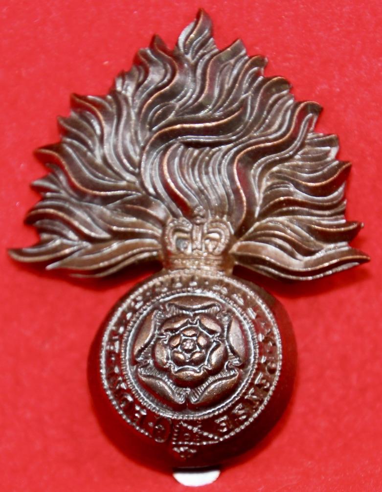 RF Post-1952 Cap Badge