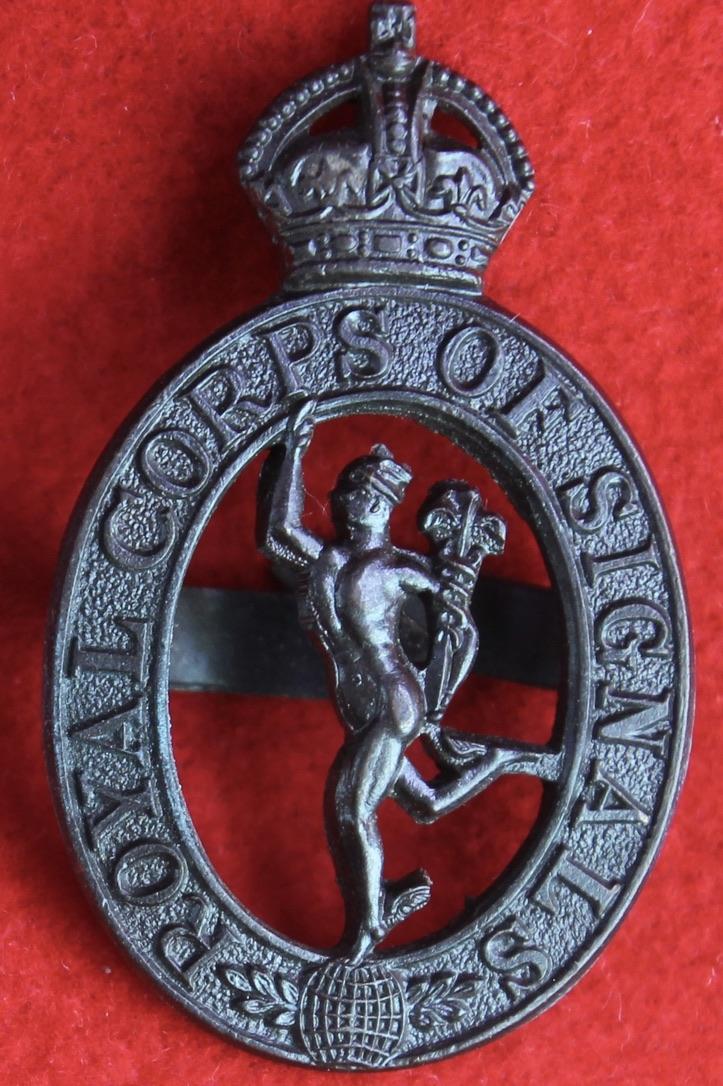 R Signals OSD Cap Badge