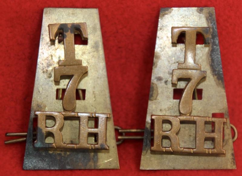 T/7/RH Shoulder Titles