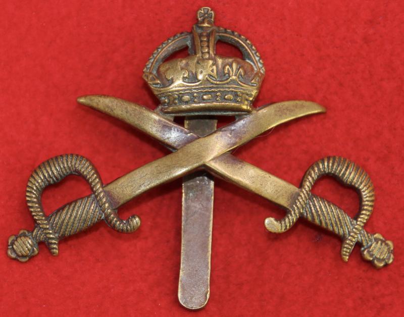 Army Gymnastic Staff/APTS Cap  Badge