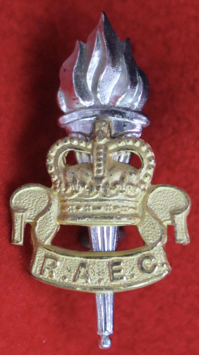 RAEC QC Officer's Cap Badge